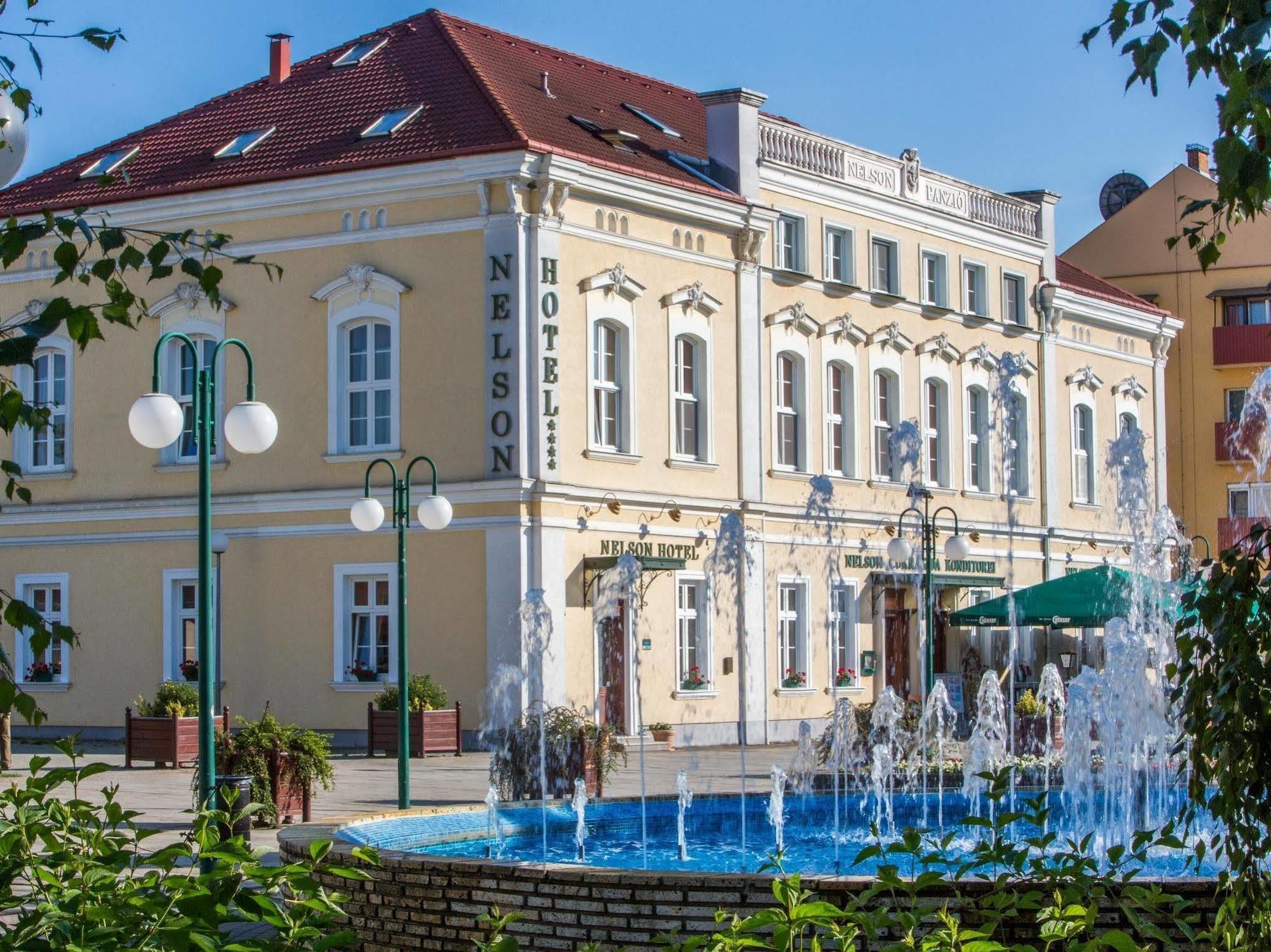 Nelson Hotel Hajdúszoboszló Exterior foto